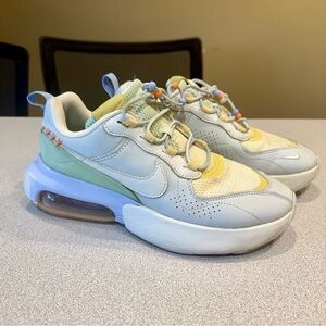 Nike Air Max Verona Photon Dust Pale Blue Green White Women’s Size 8